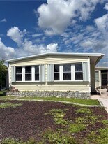 775 Knotty Pine Cir in North Fort Myers, FL - Building Photo