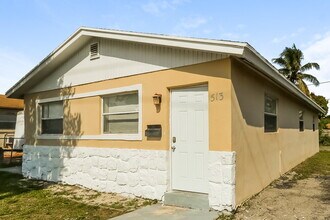 513 SW 10th St in Delray Beach, FL - Building Photo - Building Photo