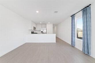 12530 Wild Strawberry Rd in Houston, TX - Building Photo - Building Photo