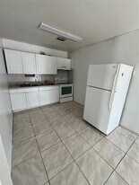 334 E 21st St in Hialeah, FL - Building Photo