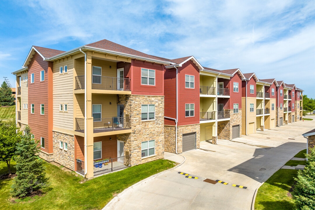 Bella Terra in West Des Moines, IA - Foto de edificio