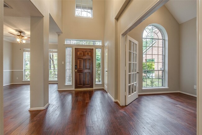 131 Little Mill Pl in Spring, TX - Foto de edificio - Building Photo
