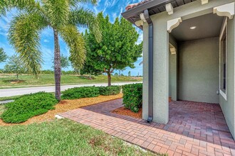 10113 Fiddlewood Dr in Venice, FL - Building Photo - Building Photo