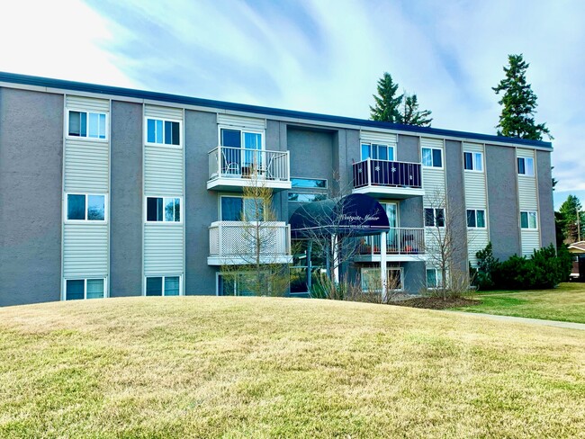 Westgate Apartments in Edmonton, AB - Building Photo - Building Photo