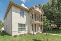 2539 Rogers Ave in Fort Worth, TX - Foto de edificio - Building Photo