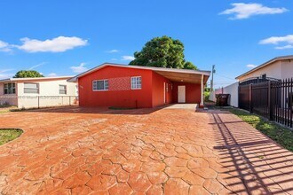 150 E 12th St in Hialeah, FL - Building Photo - Building Photo
