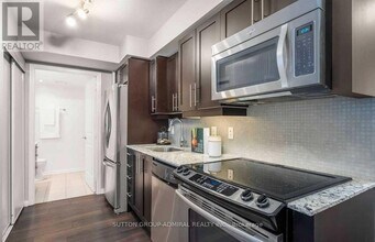 38 Grand Magazine St in Toronto, ON - Building Photo - Building Photo