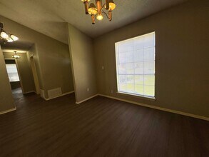 12520 E 39th Pl in Tulsa, OK - Foto de edificio - Building Photo