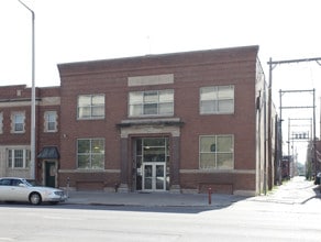 WC Shinn Lofts in Lincoln, NE - Foto de edificio - Building Photo