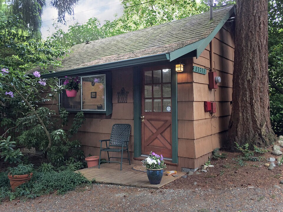 13331 30th Ave NE in Seattle, WA - Building Photo