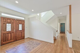 445 Springvale Rd in Great Falls, VA - Building Photo - Building Photo