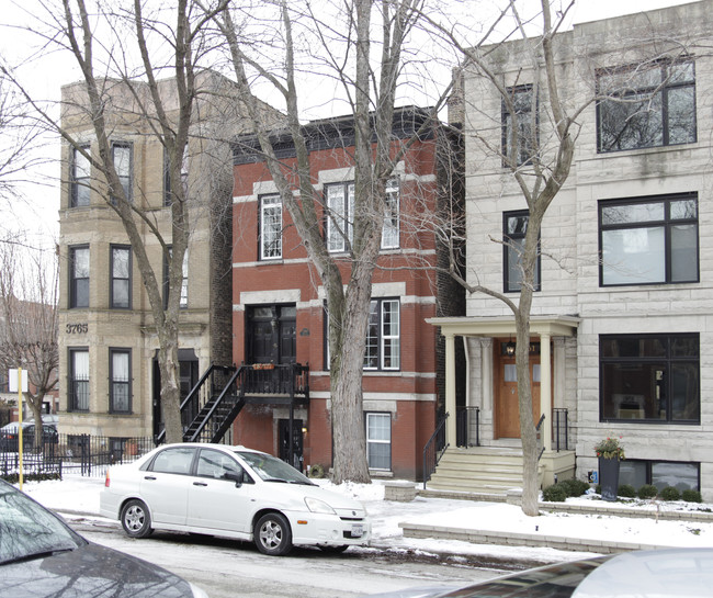 3763 N Kenmore Ave in Chicago, IL - Building Photo - Building Photo