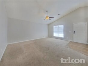 337 White Gables Dr in Columbia, SC - Building Photo - Building Photo