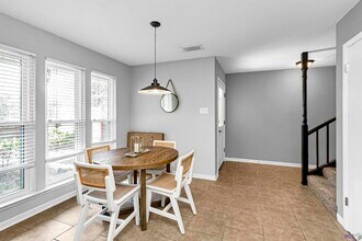 9221 Fox Run Ave in Baton Rouge, LA - Building Photo - Building Photo