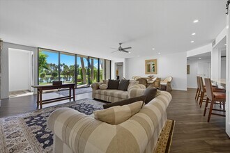 900 Island Dr in Rancho Mirage, CA - Building Photo - Building Photo