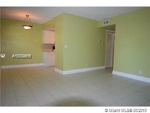 3421 NE 15th Ave-Unit -2 in Oakland Park, FL - Foto de edificio - Building Photo