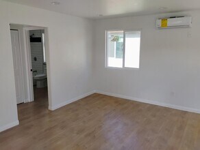 11812 Berendo Ave in Los Angeles, CA - Building Photo - Building Photo