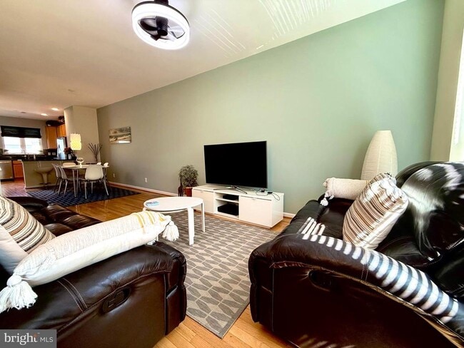42654 New Dawn Terrace in Ashburn, VA - Building Photo - Building Photo