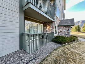 790 Castle Valley Blvd in New Castle, CO - Building Photo