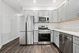 318 Laurel St in Pittsburgh, PA - Foto de edificio - Building Photo