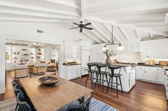 2035 Miramar Dr in Newport Beach, CA - Building Photo - Building Photo