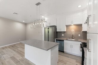 10508 Mattock Ave, Unit A in Downey, CA - Building Photo - Building Photo