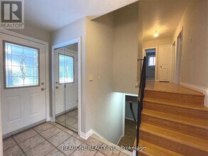 17 Valleycrest Ave in Markham, ON - Building Photo - Building Photo