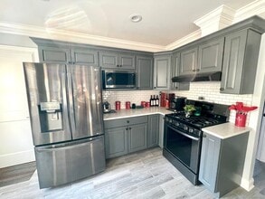 87 S Whittlesey Ave in Wallingford, CT - Building Photo - Building Photo