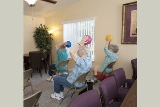 Arbor Manor in Turlock, CA - Building Photo - Building Photo