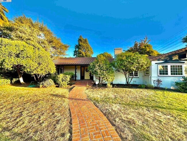 property at 915 Estudillo Ave
