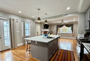 68 Manet Rd, Unit 68 in Chestnut Hill, MA - Building Photo