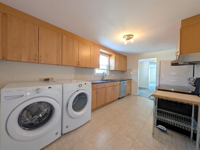 7 Patrick St, Unit 2