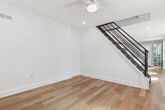 155 Sheldon Ln in Ardmore, PA - Building Photo - Building Photo