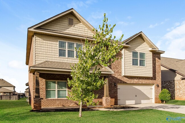 213 Iron Cir in Meridianville, AL - Building Photo - Building Photo