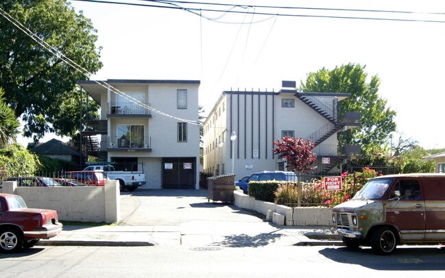 1128-1130 Bancroft Way in Berkeley, CA - Foto de edificio - Building Photo