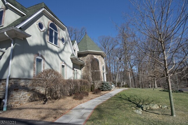 673 Glendale Rd in Franklin Lakes, NJ - Building Photo - Building Photo