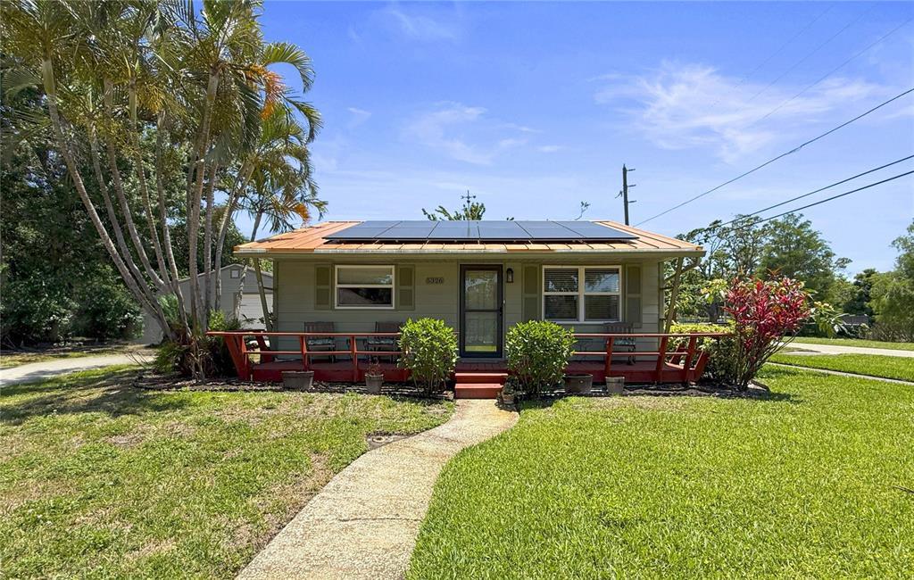 5326 18th Ave S in Gulfport, FL - Building Photo