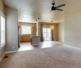 5587 W Song Sparrow St in Garden City, ID - Building Photo - Building Photo