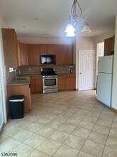 6 W Winding Hill Dr in Hackettstown, NJ - Building Photo - Building Photo