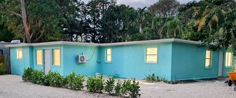 100 N Ocean Ln in Islamorada, FL - Building Photo