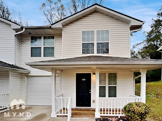 1232 Pinedale Cir NW