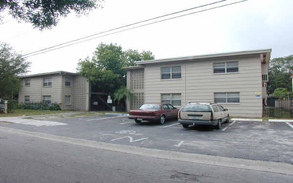 2nd Avenue Flats in St. Petersburg, FL - Foto de edificio