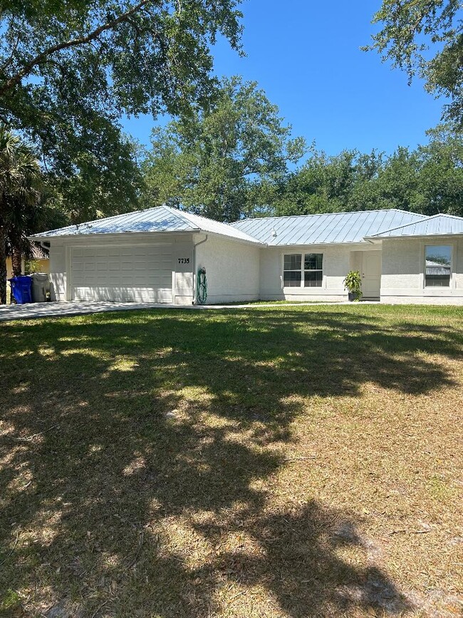 property at 7735 96th Ct