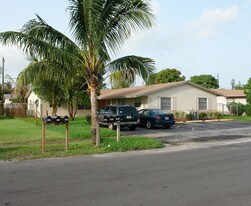 5880 NW 19th Ct Apartamentos