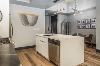 1050 Island Ave in San Diego, CA - Building Photo - Building Photo