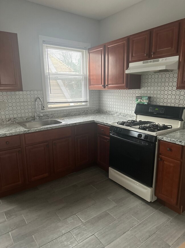 187 4th Ave, Unit 2