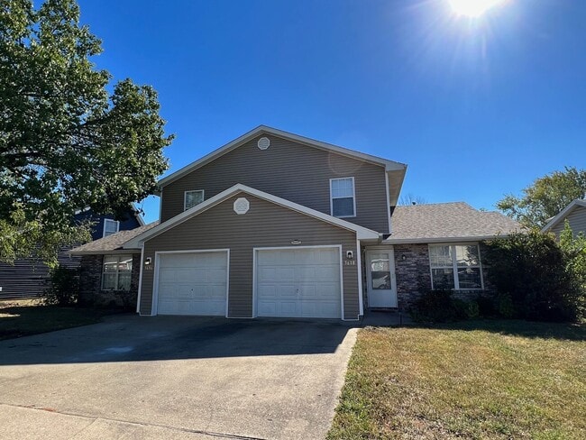 3616-3618 Pimlico Dr in Columbia, MO - Building Photo - Building Photo