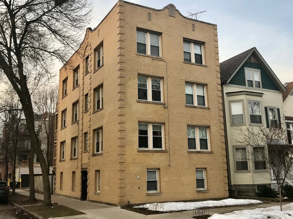 3220 N Wolcott Ave in Chicago, IL - Building Photo