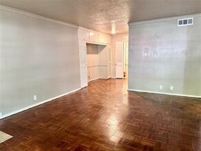 7920 Royal Ln in Dallas, TX - Building Photo - Building Photo