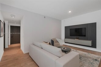 398 NE 5th St in Miami, FL - Building Photo - Building Photo